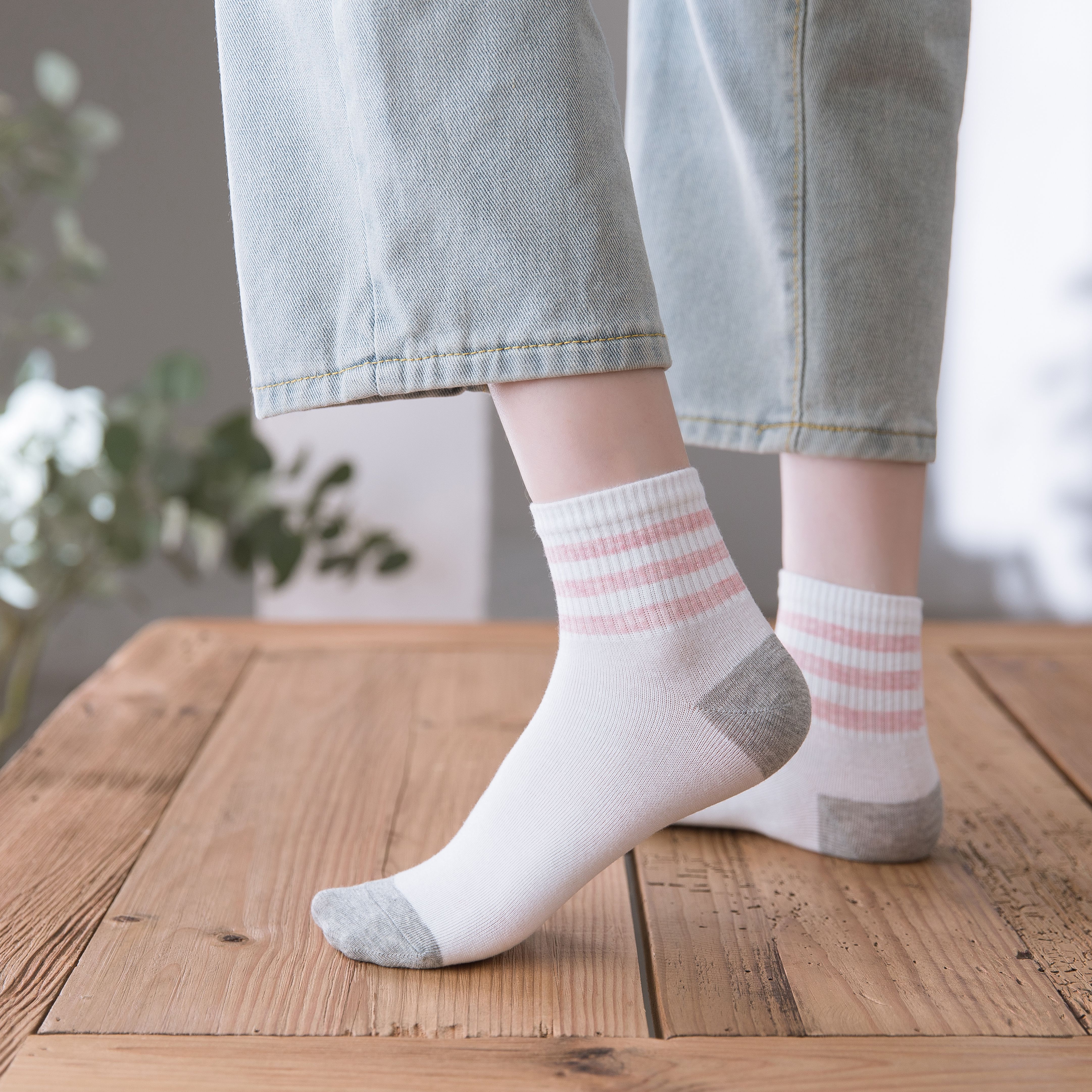 New InS-style trendy Japanese casual combed cotton striped anti-odor and breathable women's mid-calf socks for spring and summer Specification image