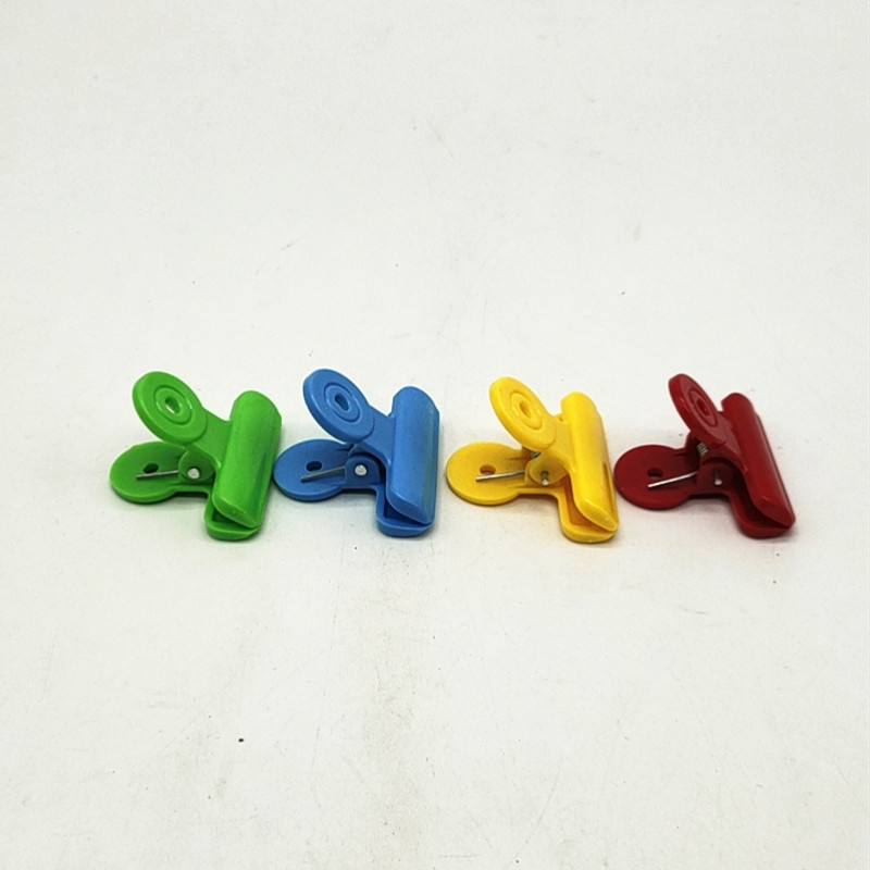 Sunshine Department Store color clothes tongs, 4-color tongs, clothes drying tongs, food sealing tongs, moisture-proof food tongs, solid color tongs details Picture