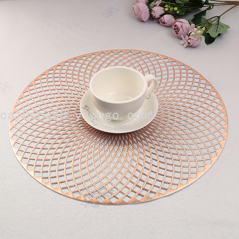 European-style Western placemats, round fan patterned PVC hollowed-out table MATS, solid-color heat-insulating, no-wash and easy-to-maintain coasters details Picture
