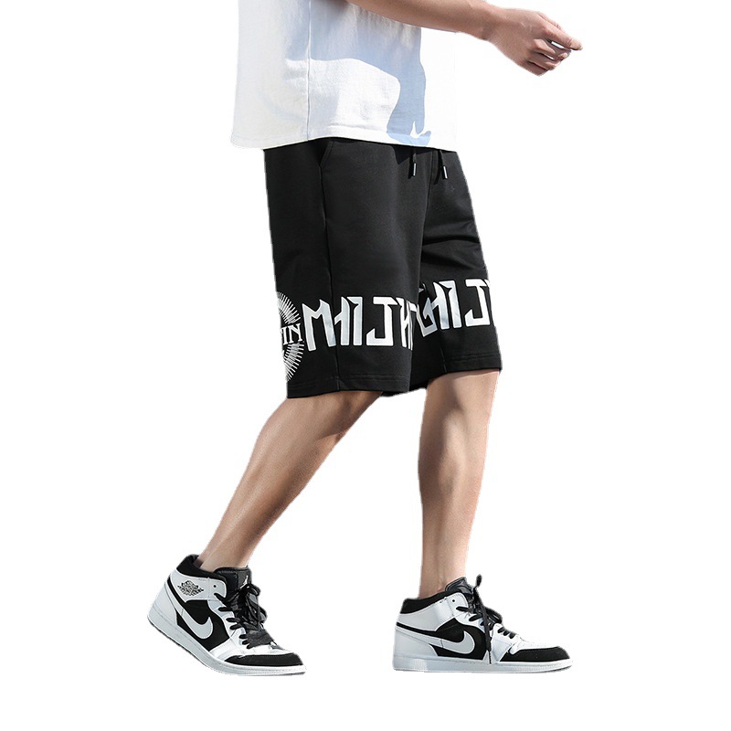 في عام 2021 تم إنشاء مجموعة من السراويل القصيرة القصيرة من أجل الشباب Item Picture