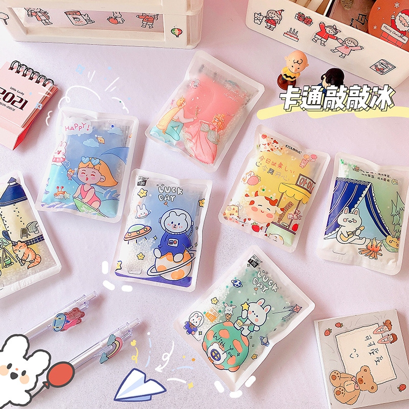 Students reuse ice packs for summer cooling. Tap the ice bags. Musicians squeeze the ice. Cartoon and cute. The ice packs are cool Specification drawing