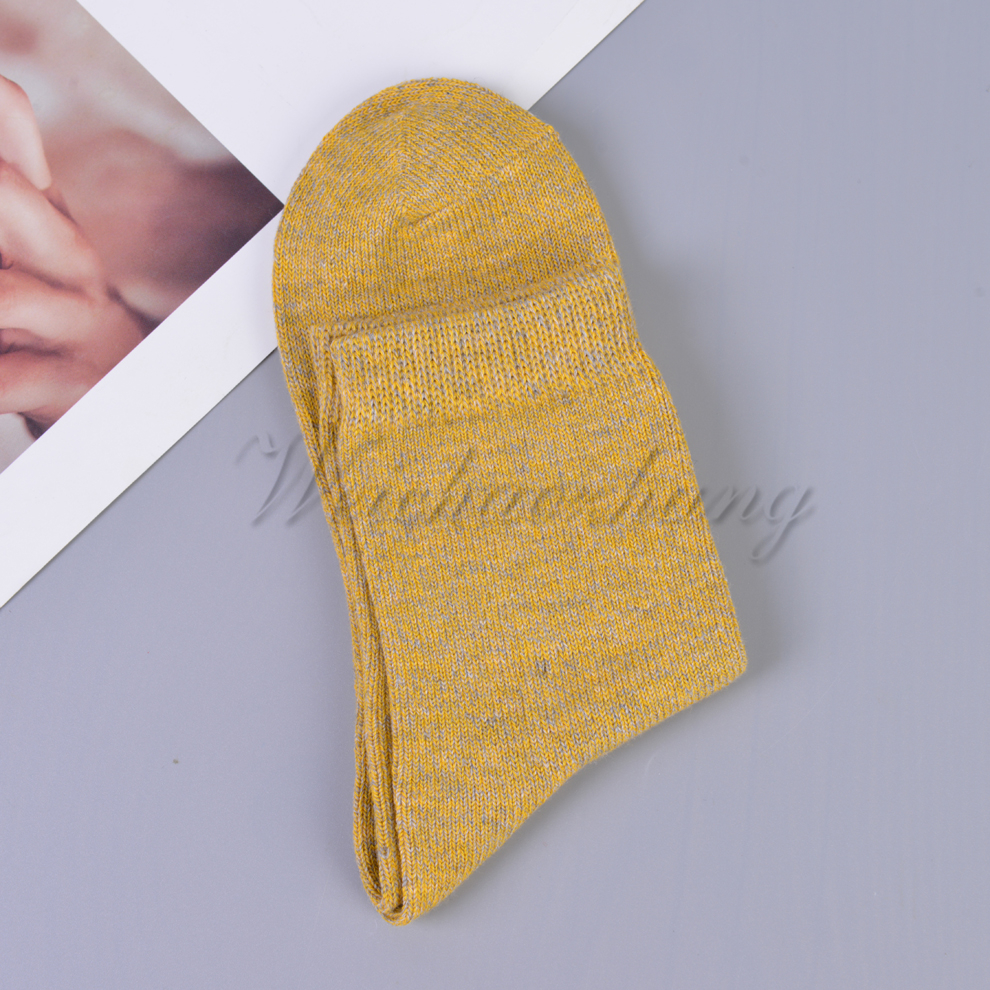 Combed cotton mid-calf fashionable and high-quality women's socks for autumn and winter come in a variety of colors and styles. Warm mid-calf socks for autumn and winter Specification image