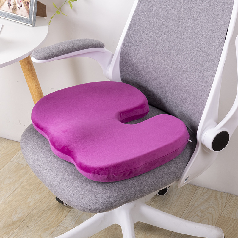 Memory foam autumn and winter seat cushions, office chairs, hemorrhoid cushions, plush seat cushions, buttocks cushions, thickened stool cushions Application Scenario