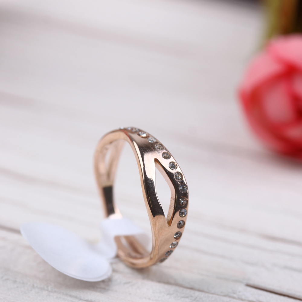 A 10-yuan store's titanium steel index finger ring for women is trendy on Instagram, does not fade, is a popular online celebrity, fashionable and individual, light luxury and niche Specification image