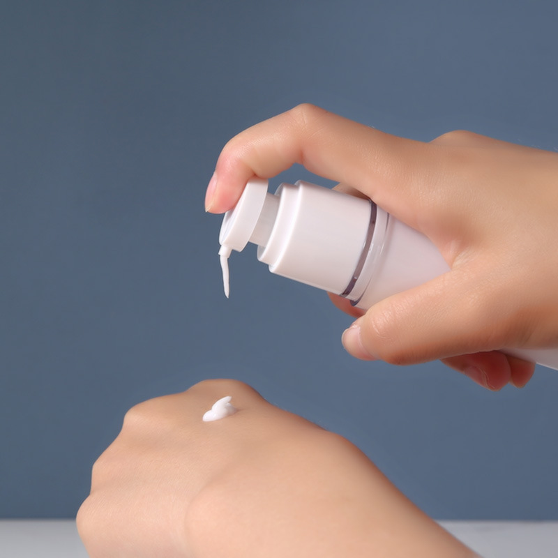 Vacuum travel sub-bottle set, press-type small spray bottle, spray bottle, toner, hydrating spray bottle, lotion, empty bottle Specification image