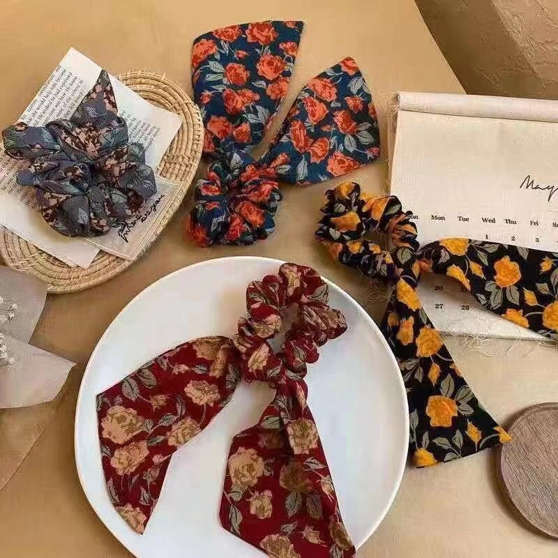A1136 offers a variety of fashionable ribbon hair bands, hair accessories, headwear, hair ties, hair bands and rubber bands at a 2-yuan store in Yiwu details Picture