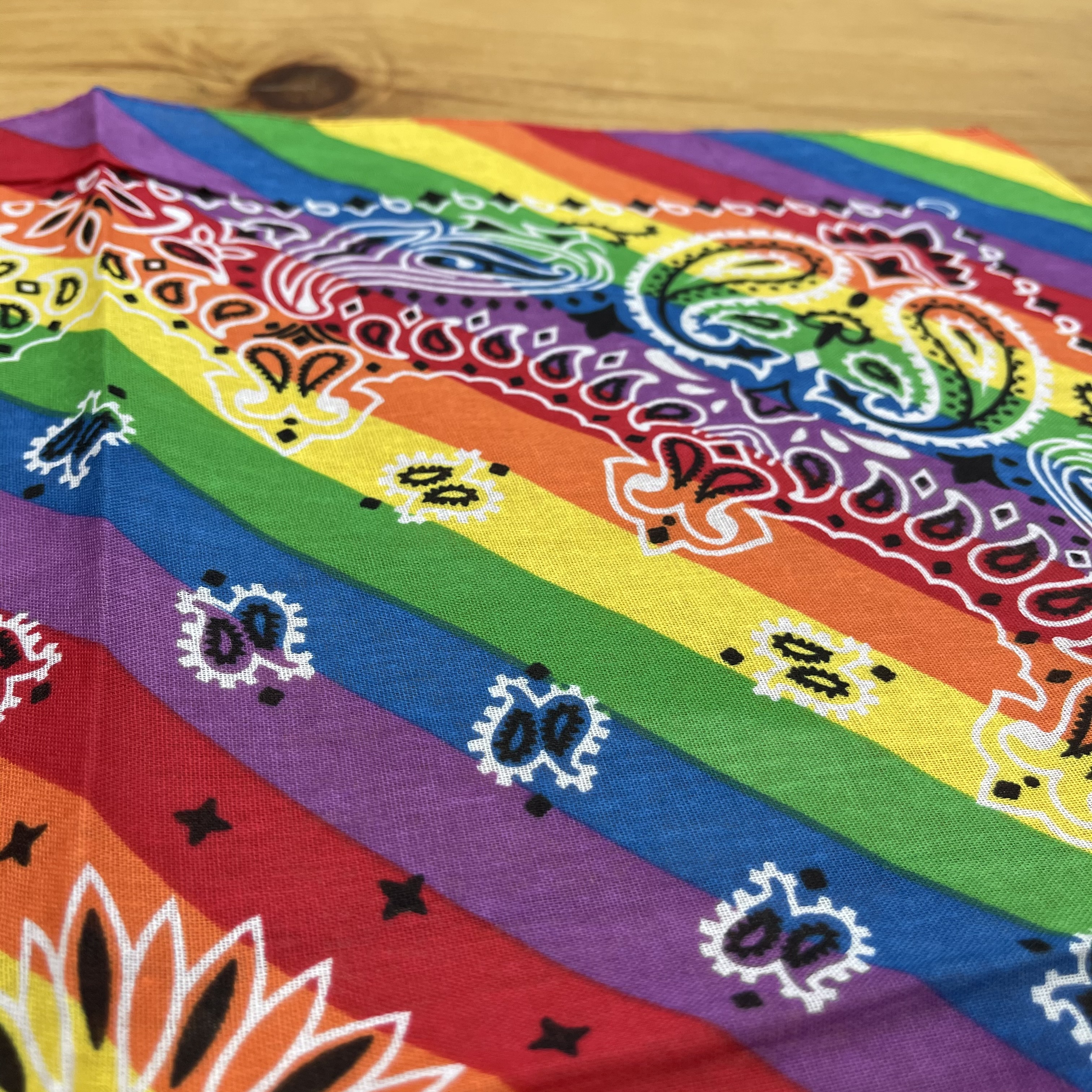 Cotton cashew flower handkerchief, cotton hip-hop street dance headscarf, trendy outdoor cycling handkerchief, creative handkerchief, multi-functional Application Scenario