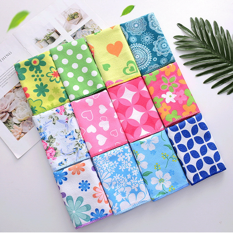Wholesale of custom-made warp knitted fiber printed square towels 30*30 multi-functional absorbent cleaning thickened cloths
