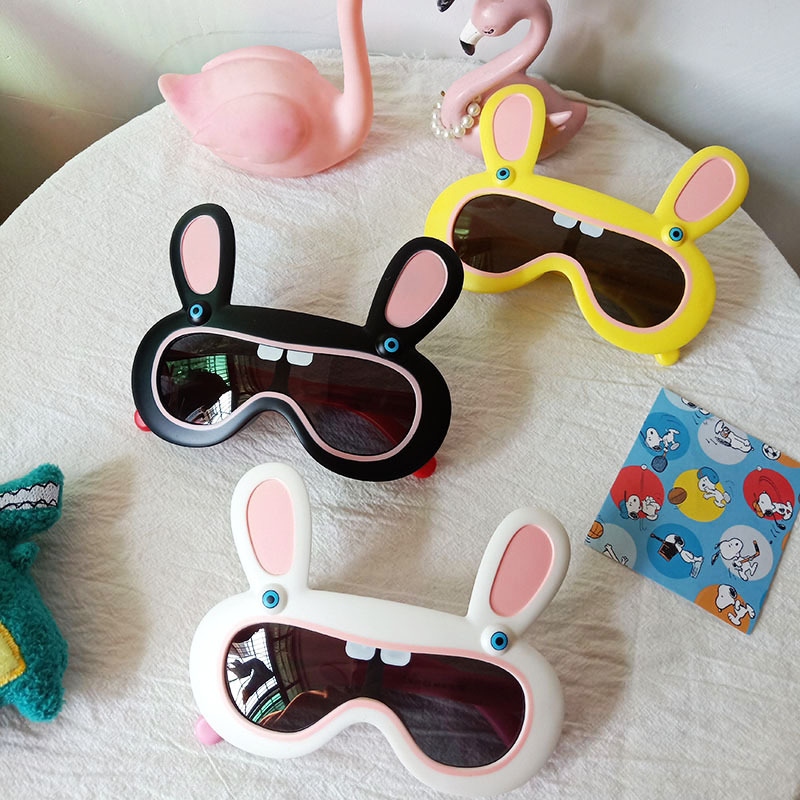 The 2022 children's silicone sunglasses, cartoon smart baby sunglasses, and polarized ultraviolet goggles are selling well full figure