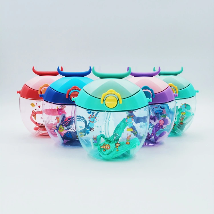 2022 Children's plastic water bottle, doughnut, cute horn straw Cup, creative round shoulder strap water bottle, in stock and hot sale Specification drawing