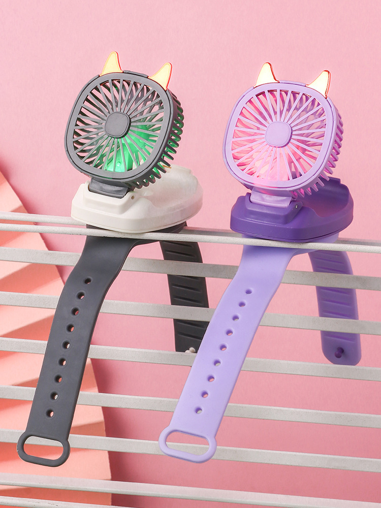 Upgraded second-generation watch charging small fan, usb cartoon pocket fan, foldable and detachable, wholesale from street stalls full figure