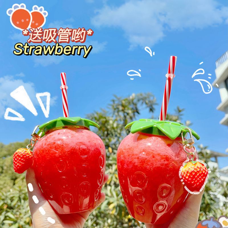 New InS-style strawberry straw cup, plastic cup, cute girl's casual milk tea cup, student portable water cup, water bottle Application Scenario