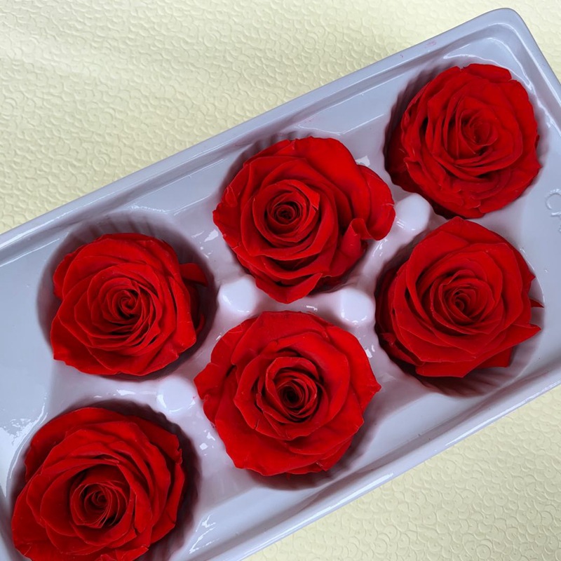 Special Grade A 5.5-6cm everlasting rose preserved flower gift box with grass for birthday and Valentine's Day gifts Specification image
