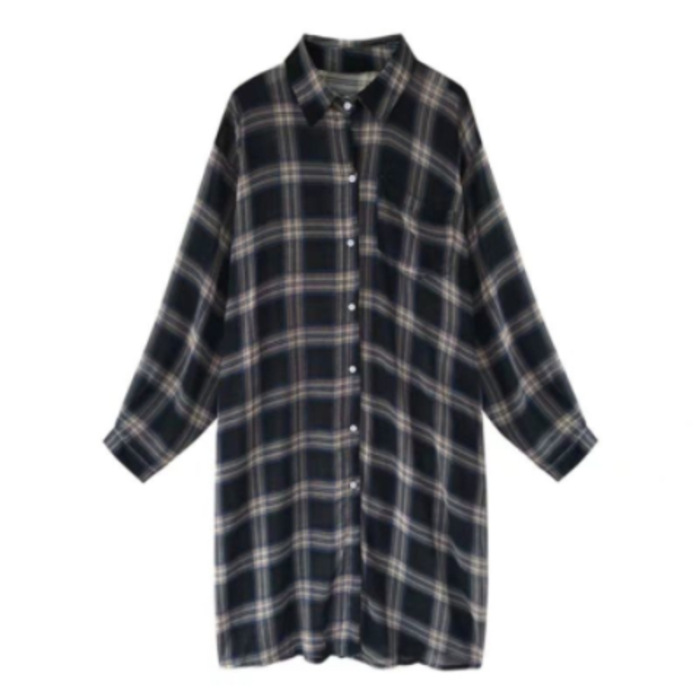 This 2021 early autumn shirt top features a light and mature design, a loose Korean-style sun-protective garment with a black and white checkered mid-length design for women Item Picture