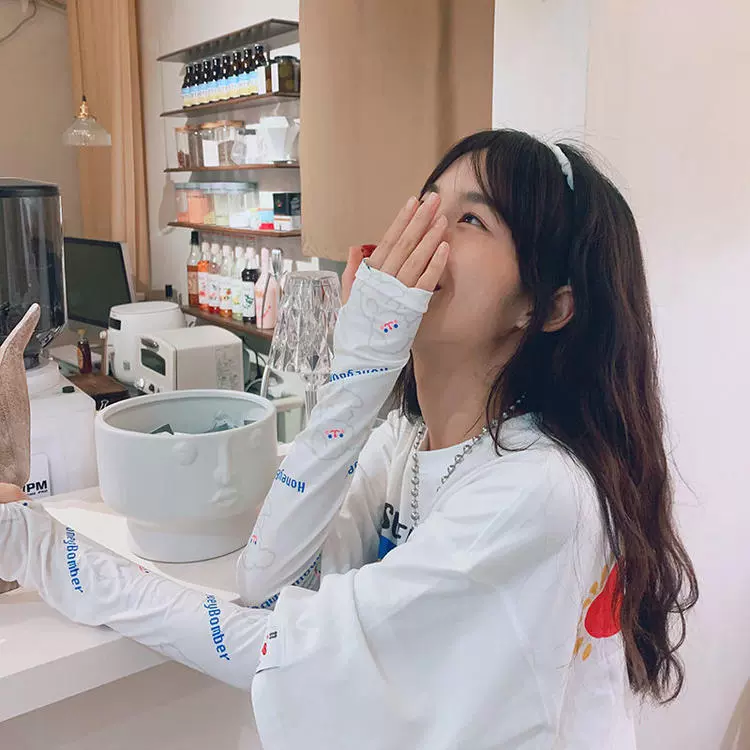 2022 New Hyuna Artistic Cartoon Cute Sun Protection Women's sleeve arm guard ice silk sleeve gloves UV Protection gloves Application Scenario