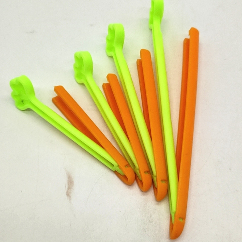 Sunshine Department Store Cartoon Carrot Sealing Clip, 6 pieces of large, medium and small household moisture-proof and fresh-keeping clips in sealed bags Specification image