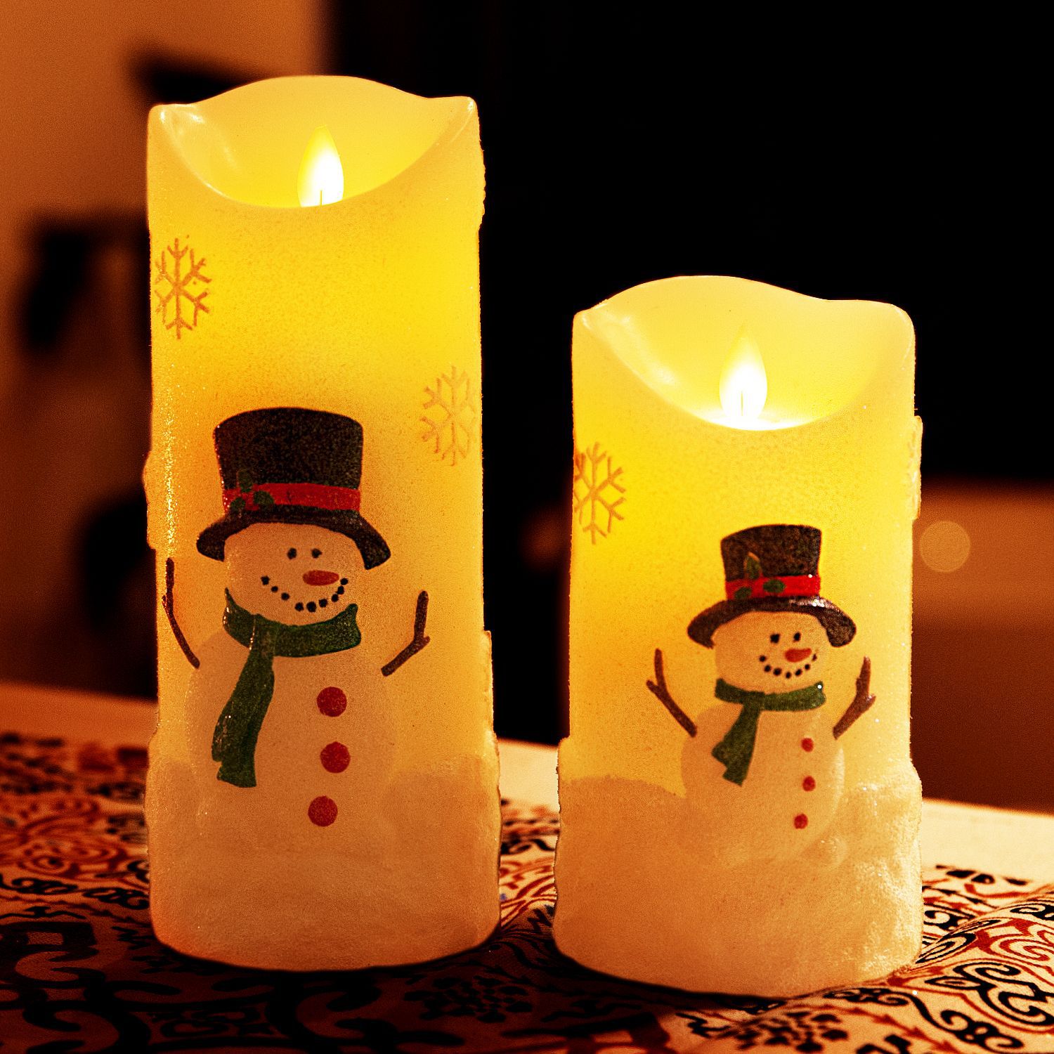 Christmas Snowman Electronic Candle set of three pieces, paraffin shaking candle lamp, decorative handicrafts and ornaments Specification image