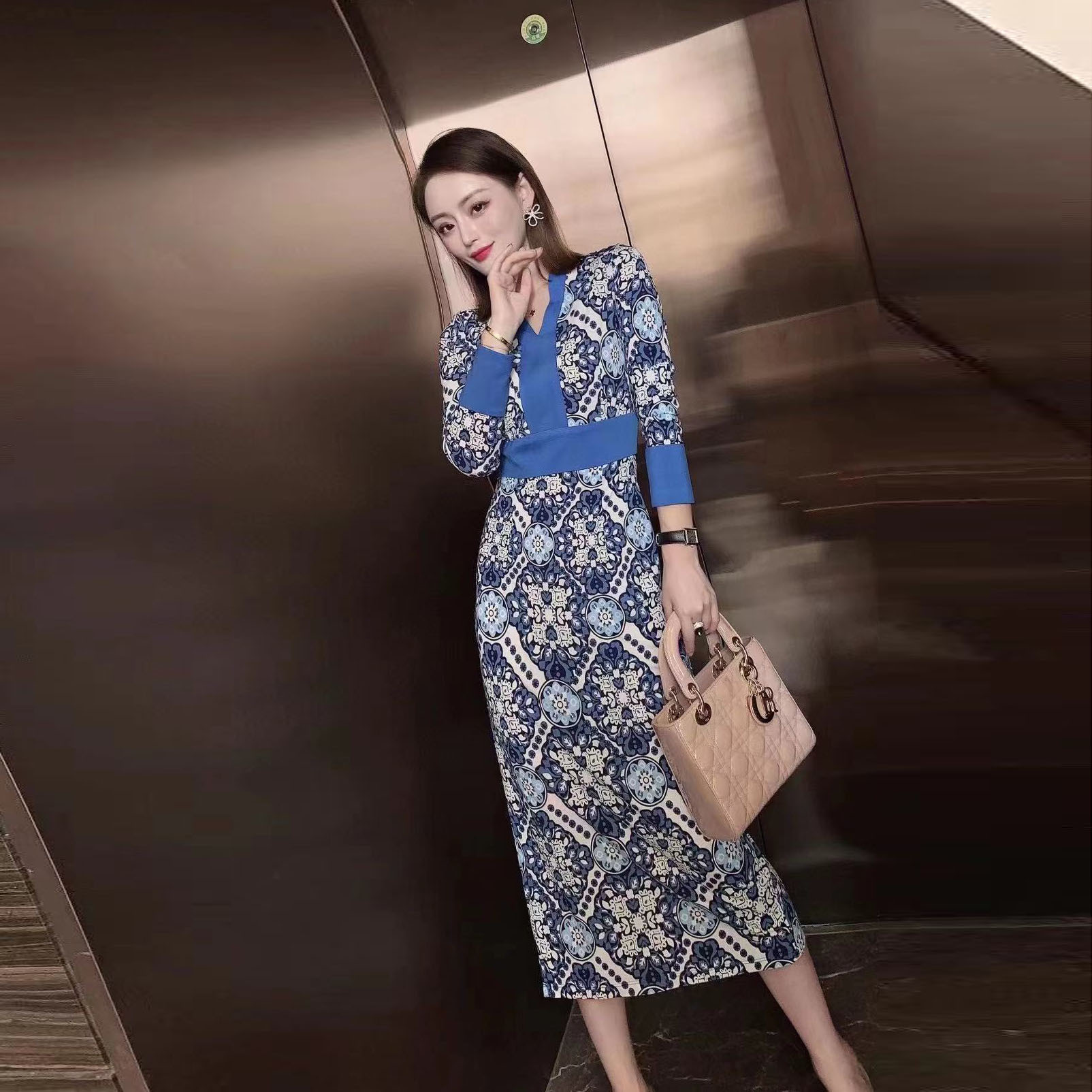 Knit Dress 202 Spring new print deep V feminine high show thin contrast color medium long dress