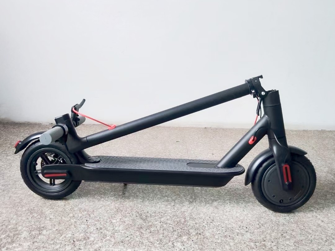 The 8.5-inch Xiaomi folding electric scooter with a speed of 30km/h is selling well in cross-border e-commerce details Picture