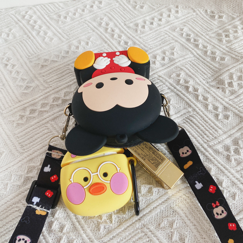 Children's bags, cute cartoon silicone girls' bags, crossbody bags, fashionable and stylish little girl baby crossbody bags Application Scenario