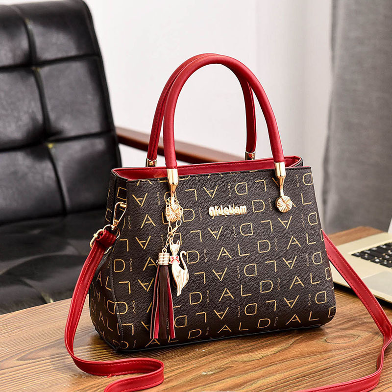 女士包包2021新款韩版潮百搭斜跨手提女包包个性时尚简约单肩包女