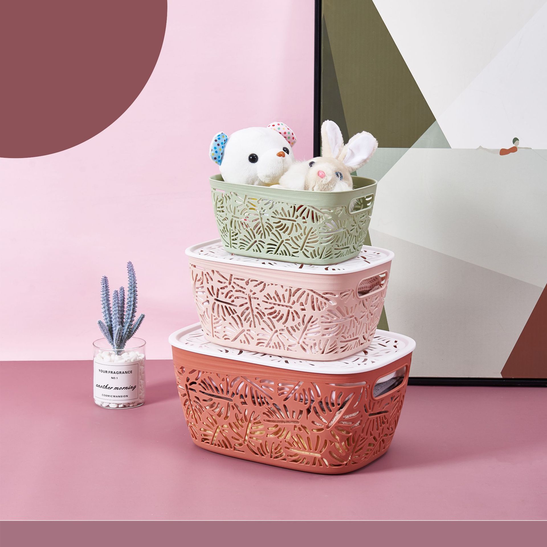 Desktop storage basket, plastic hollowed-out storage basket, kitchen snack and sundries storage box, rectangular bathroom bath basket