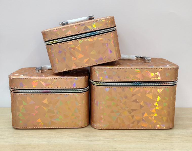 Adiva's new large-capacity three-piece set of cosmetic portable travel storage waterproof toiletry bag with fragment pattern details Picture