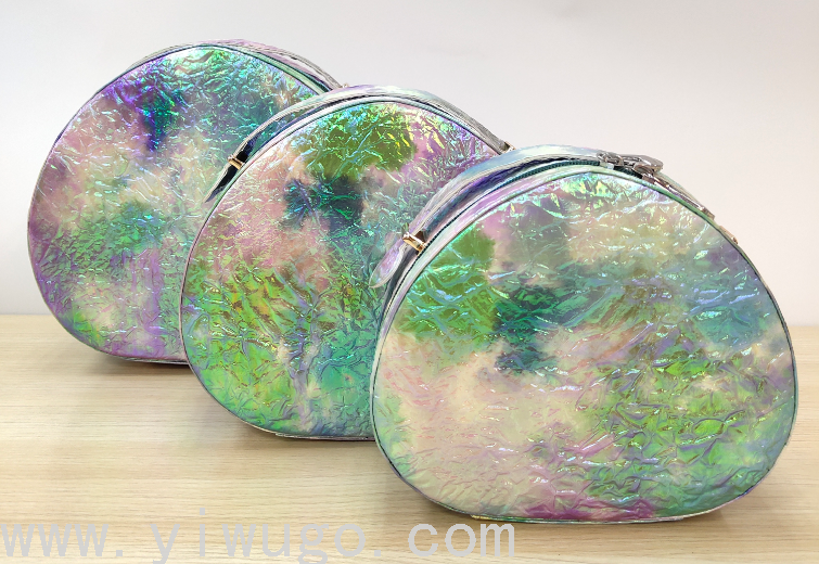 Adiva's new heart-painted large-capacity three-piece makeup portable travel storage waterproof toiletry bag