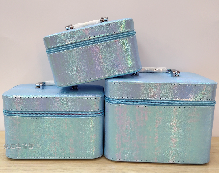 Adiva's new hair pattern large-capacity three-piece makeup portable travel storage waterproof toiletry bag Application Scenario