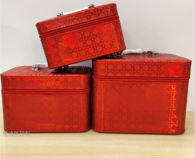 The new hexagonal pattern large-capacity three-piece set of cosmetic portable travel storage waterproof toiletry bag from Adiva Application Scenario