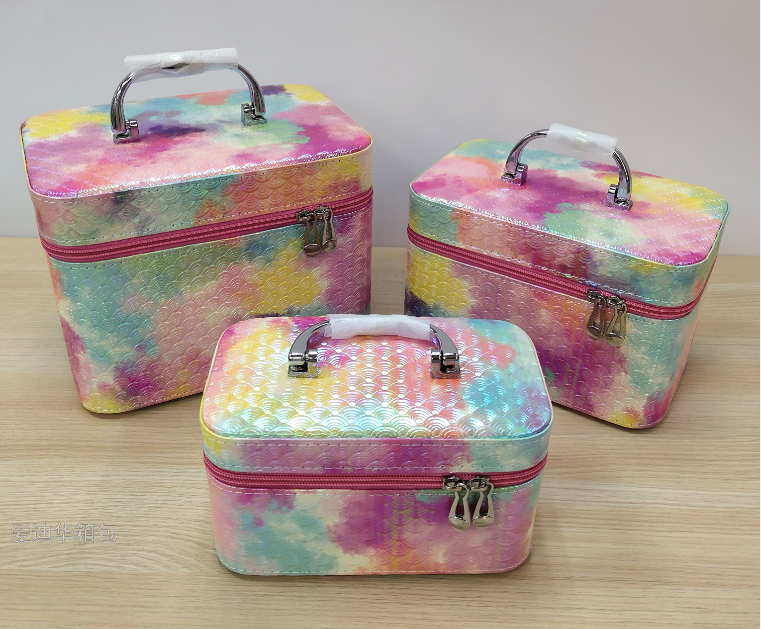 The new square fish-scale pattern large-capacity three-piece set cosmetic portable travel storage waterproof toiletry bag from Adiva