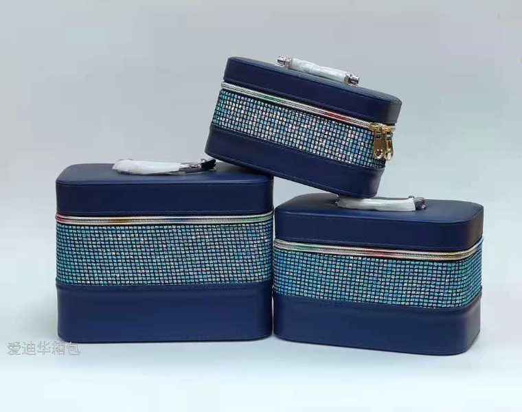 爱迪华新款化妆包大容量三件套装化妆便携旅行收纳防水洗漱包