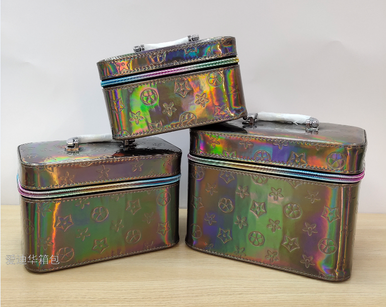 The new "Big Star" large-capacity three-piece makeup portable travel storage waterproof toiletry bag from Adiwa Application Scenario