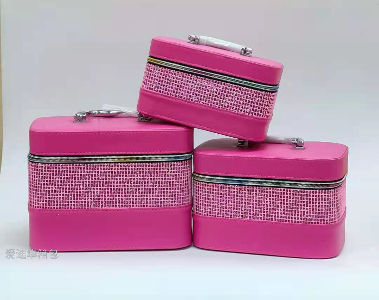 The new large-capacity three-piece makeup bag from Adiwa is a portable travel storage and waterproof toiletry bag Application Scenario