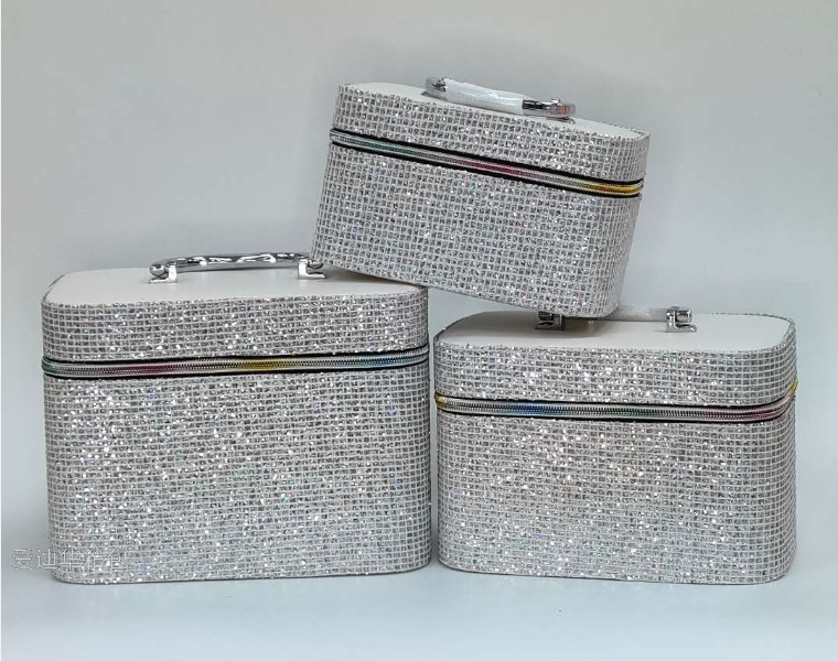 爱迪华新款钻面纹大容量三件套装化妆便携旅行收纳防水洗漱包