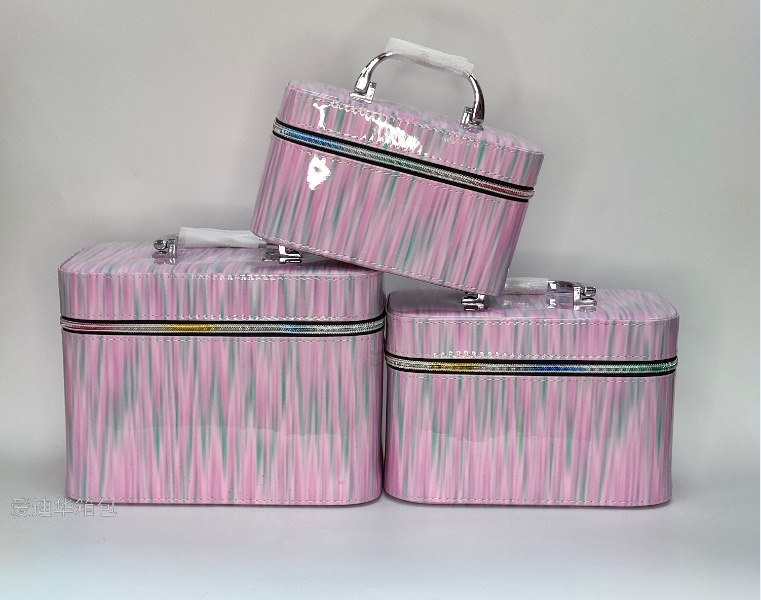 The new gradient pattern large-capacity three-piece makeup portable travel storage waterproof toiletry bag from Adiva Application Scenario