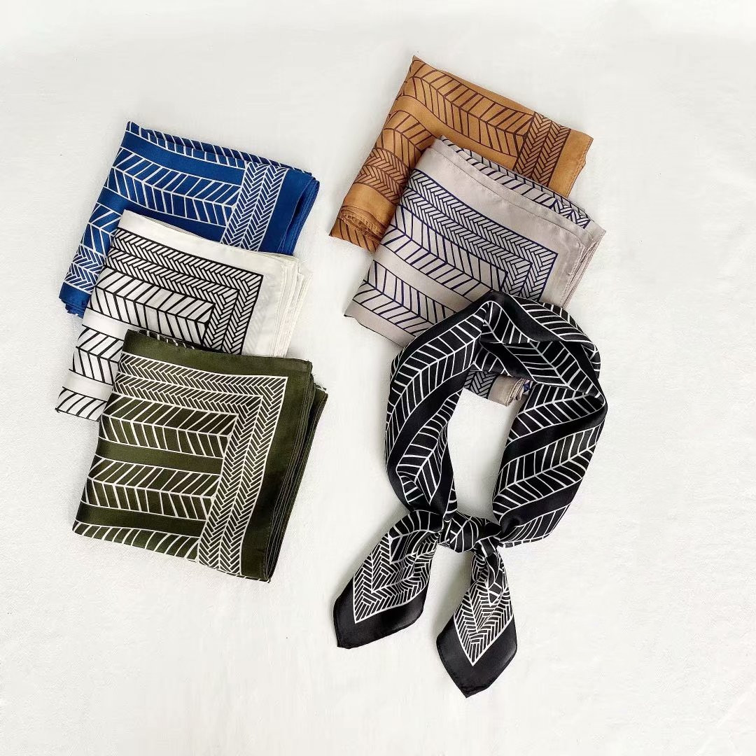 Yiwu buy business alliance imitation silk 70*70 four seasons thin scarf silk sense simple lines thin foreign trade thumbnail