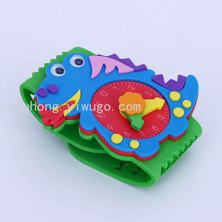 New sticker EVA adhesive watch, kindergarten handmade DIY material package, cartoon animal children's watch Application Scenario