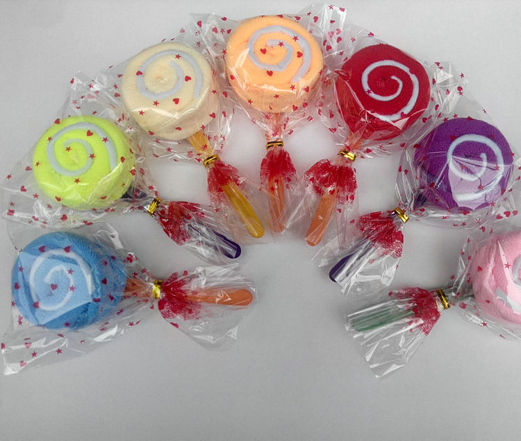 Company event creative cake towel Practical small gift Wedding birthday return gift Small lollipop towel Valentine's Day details Picture