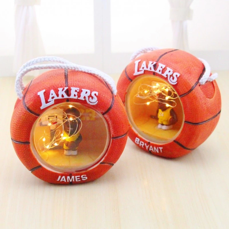 Creative gifts such as resin handicrafts and home decoration items featuring stars like Kobe and James are selling well as birthday presents Specification drawing