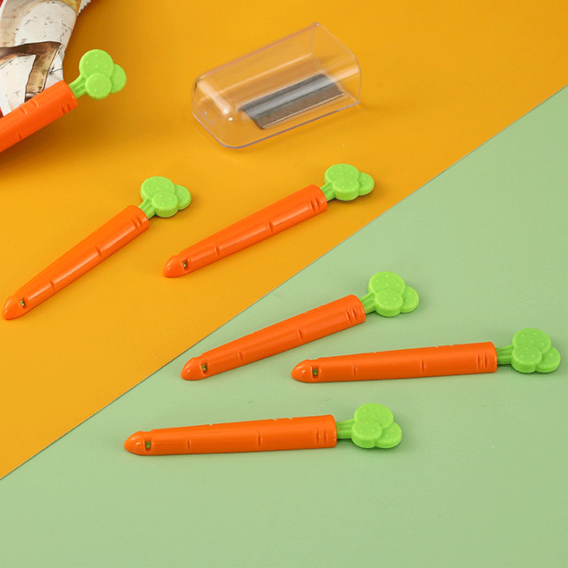 Five creative and cute carrot packs, food sealing clips, cartoon snack sealing clips, magnetic storage boxes, fridge magnets Application Scenario