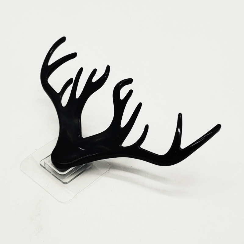 Sunshine Department Store's creative antler-shaped multi-functional storage rack, jewelry necklace hanger, key hanger, no need for drilling Application Scenario