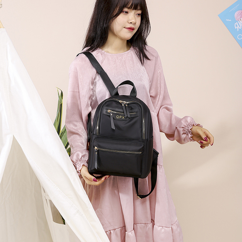 Impermeable oxford cloth backpack mujeres 2020 nueva moda viaje versátil mochila ligera nylon estudiante bolsa de escuela de moda Application Scenario