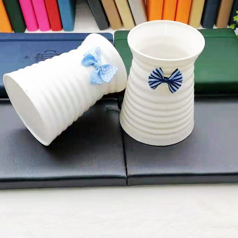 P2044 White 114# cylindrical vase, plastic flower pot, flower arrangement, living room illustration tube, Yiwu, 2 yuan, 2 yuan Application Scenario