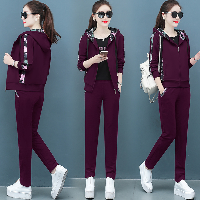 The new autumn women's fashion and casual set, Korean-style hooded sweatshirt for women, is a trendy three-piece set Item Picture