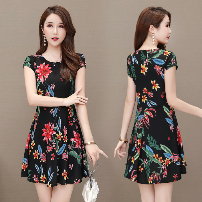 2020 Summer new mid-length mom's dress short-sleeved printed dress, round neck slimming floral A-line base dress