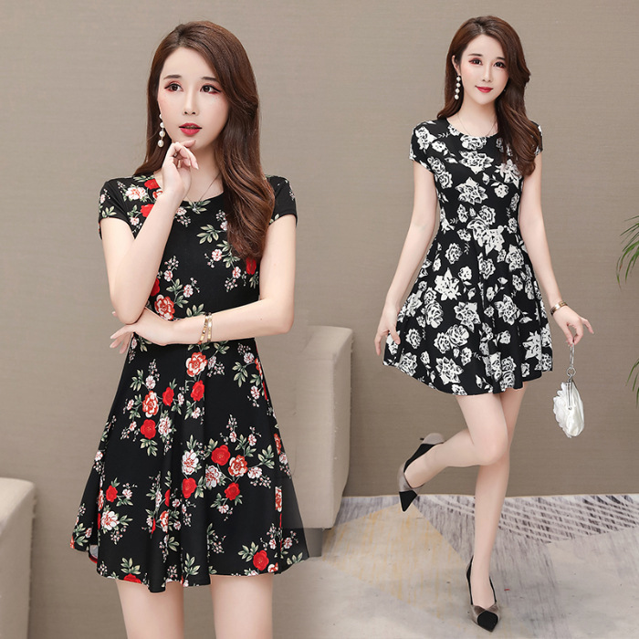 2020 Summer new mid-length mom's dress short-sleeved printed dress, round neck slimming floral A-line base dress details Picture