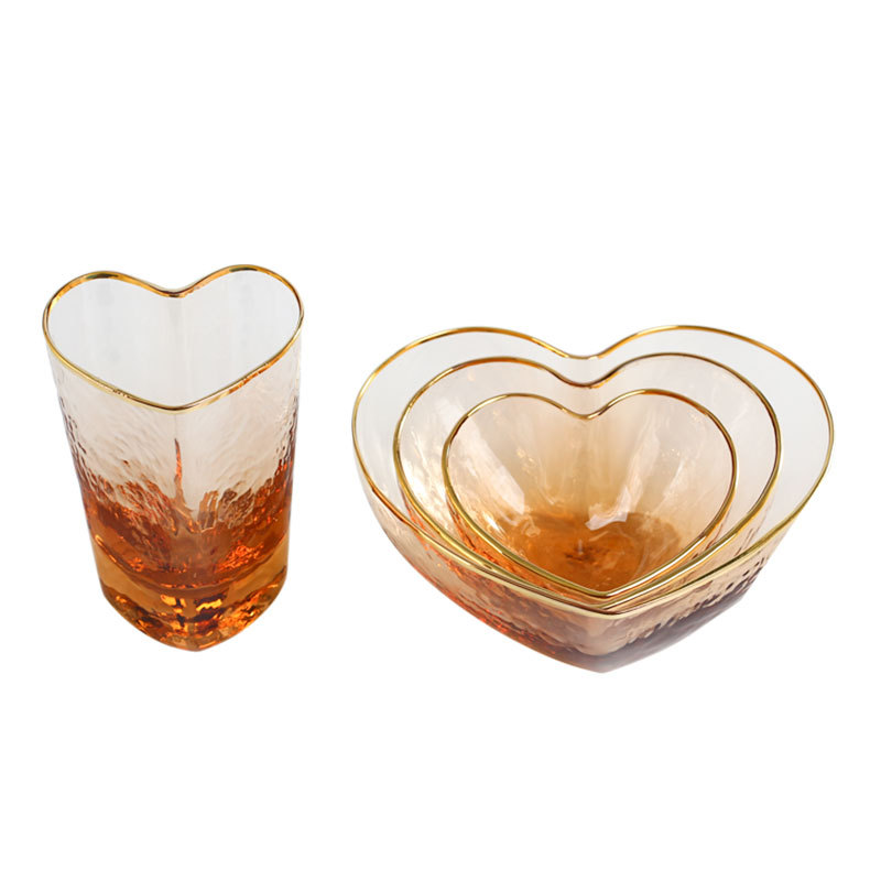 New Japanese-style heart-shaped glass bowl dessert bowl, hammered pattern gold edge heart-shaped tableware, crystal heart salad bowl cup Item Picture