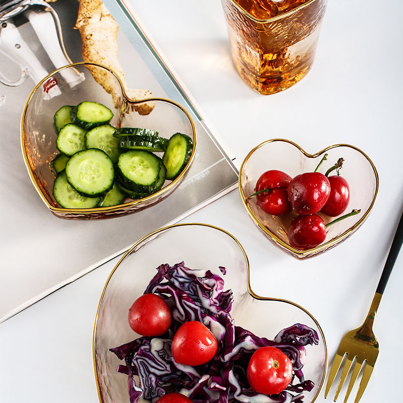 New Japanese-style heart-shaped glass bowl dessert bowl, hammered pattern gold edge heart-shaped tableware, crystal heart salad bowl cup Specification image