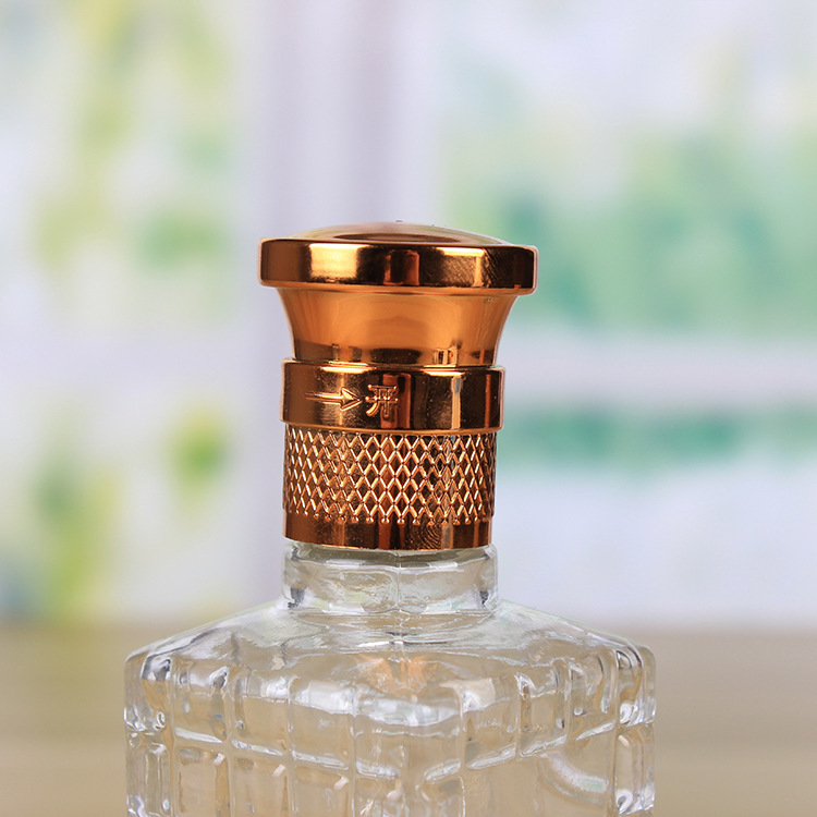 Whisky bottle wine bottle clear glass bottle wine bottle wine bottle bottle